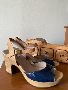 Wonders Patent Leather & Leather Clogs